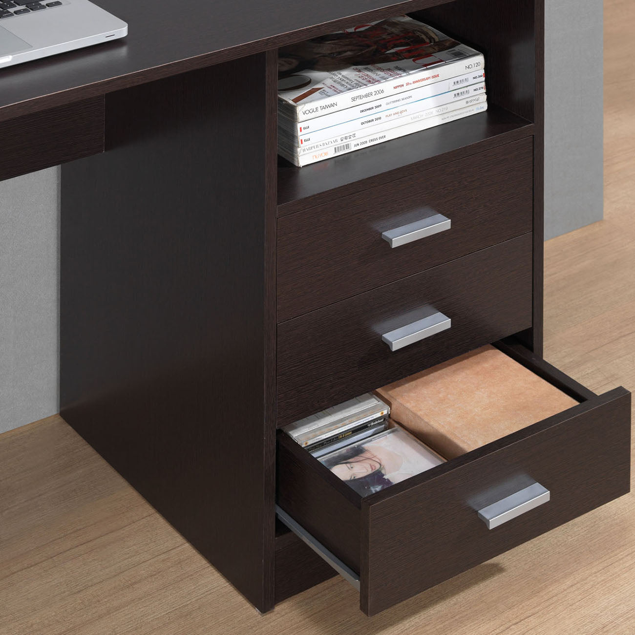The Classic Brown Desk